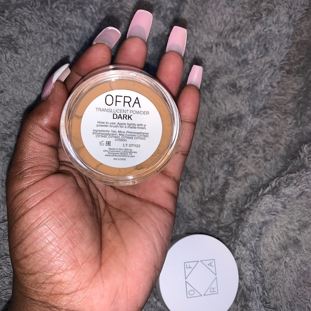 Translucent Powder - Picture 4 of 4